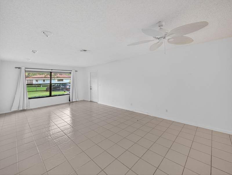 2 bedroom Villa at 4355 Cedar Tree Place #B, Bent Tree East, Boynton Beach — photo 4