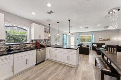 1631 N Andrews Square, Fort Lauderdale FL - photo 9 of 35