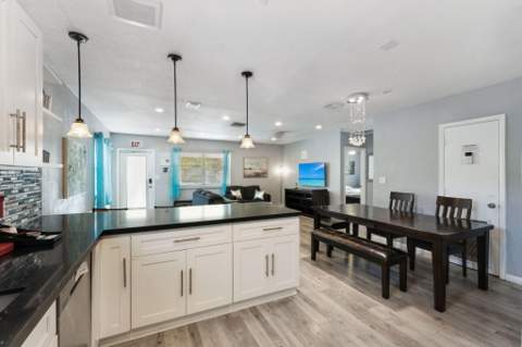 1631 N Andrews Square, Fort Lauderdale FL - photo 10 of 35