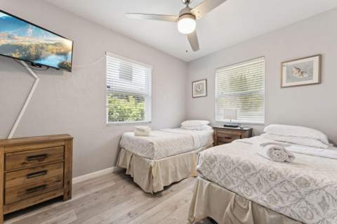 1631 N Andrews Square, Fort Lauderdale FL - photo 13 of 35