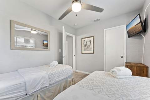 1631 N Andrews Square, Fort Lauderdale FL - photo 14 of 35