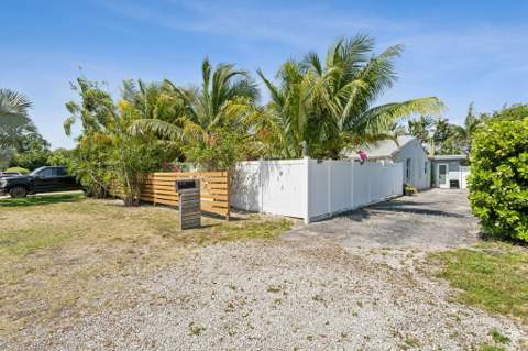 1631 N Andrews Square, Fort Lauderdale FL - photo 22 of 35