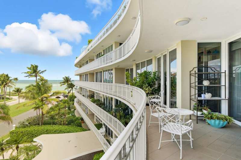 2 bedroom Condominium at 100 Royal Palm Way #F4, One Royal Palm Way Condo, Palm Beach — photo 1
