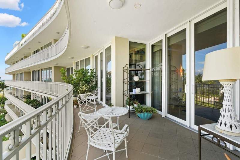 2 bedroom Condominium at 100 Royal Palm Way #F4, One Royal Palm Way Condo, Palm Beach — photo 3