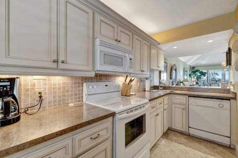 1555 NE Ocean Boulevard #402, Stuart FL - photo 12 of 53