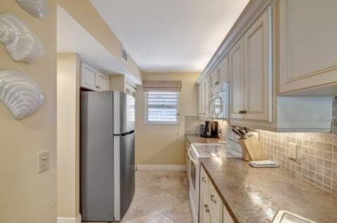 1555 NE Ocean Boulevard #402, Stuart FL - photo 13 of 53