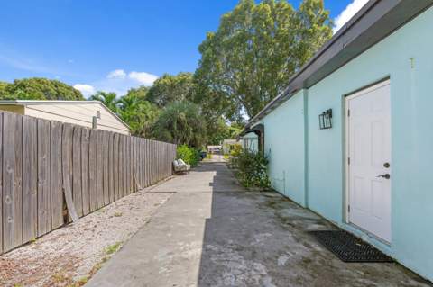 3101 Glenwood Road, West Palm Beach FL - photo 17 of 21