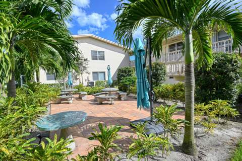 102 Coventry E #102, West Palm Beach FL - photo 15 of 19
