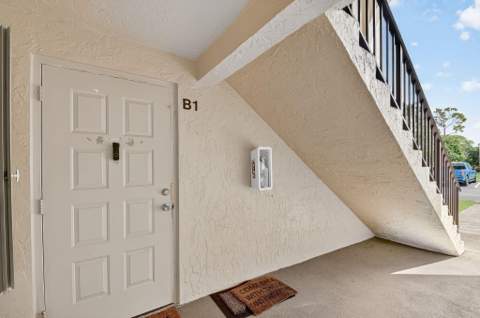815 Sky Pine Way #B1, Greenacres FL - photo 6 of 42