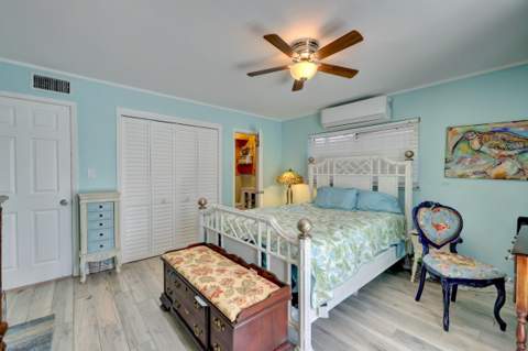 1927 Cypress Avenue, Fort Pierce FL - photo 16 of 85
