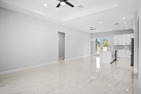 4709 Seagrape Drive, Fort Pierce FL - photo 7 of 33