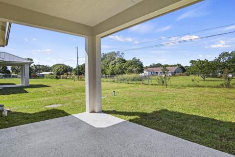 4709 Seagrape Drive, Fort Pierce FL - photo 21 of 33