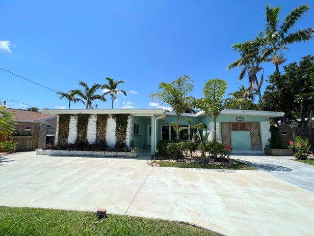 3 bedroom Single Family Residence at 1927 Cypress Avenue, Surfside Unit 1 Subdivision, Fort Pierce — photo 4