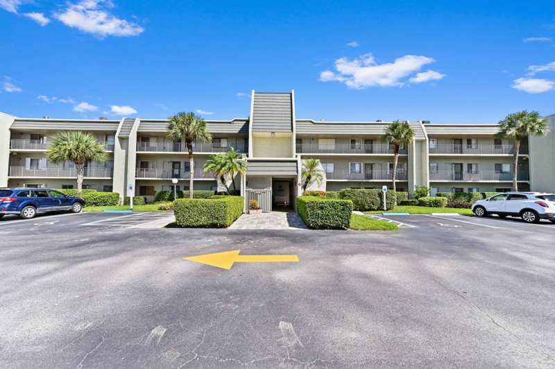 3 bedroom Condominium at 4080 Tivoli Court #202, Fountains Of Palm Beach Condo, Lake Worth — photo 1