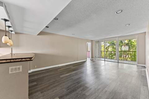4080 Tivoli Court #202, Lake Worth FL - photo 8 of 28