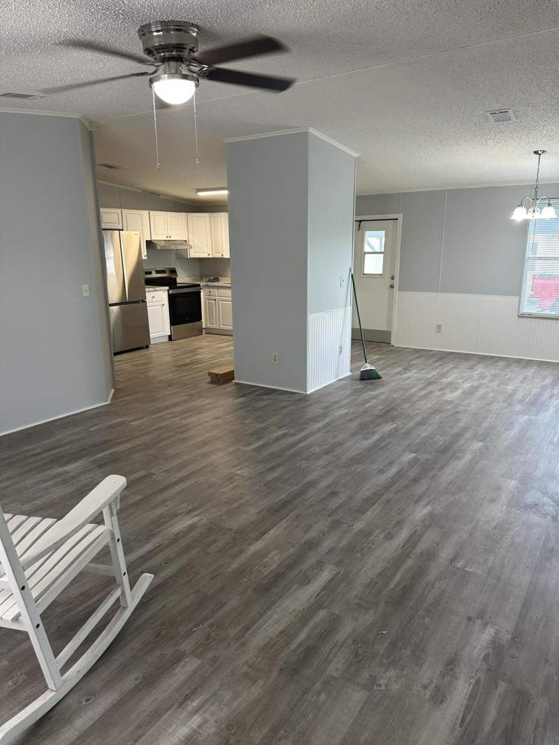 2 bedroom Manufactured Home at 528 Tropical Isles Circle, Tropical Isles, Fort Pierce — photo 4