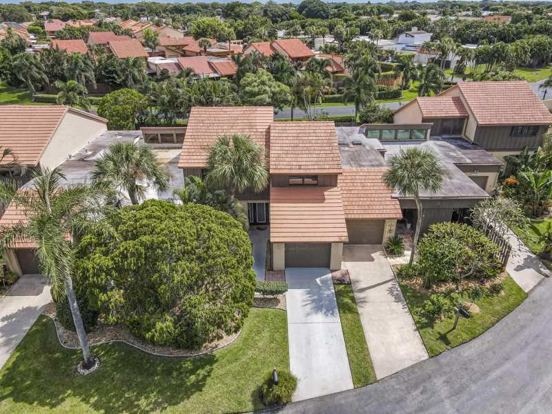 3 bedroom Townhouse at 11135 Oakdale Road, Indian Spring, Boynton Beach — photo 1