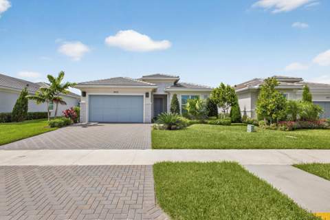 10033 Regency Way, Palm Beach Gardens FL - photo 10 of 86