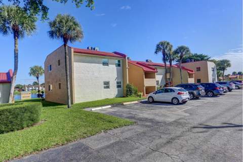 235 Golden River Drive, West Palm Beach FL - photo 22 of 36