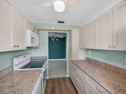 111 Lakes End Drive #B, Fort Pierce FL - photo 6 of 13