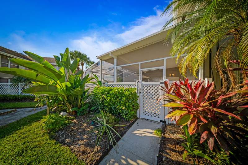 2 bedroom Townhouse at 3389 SW Sunset Trace Circle, Stamford At Sunset Trace (Aka Martin Downs Plat 36, Palm City — photo 2