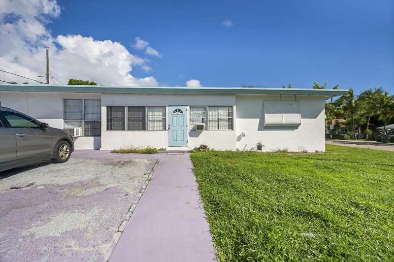 3 bedroom Single Family Residence at 721 N A Street, Hillcrest At L W, Lake Worth Beach — photo 1