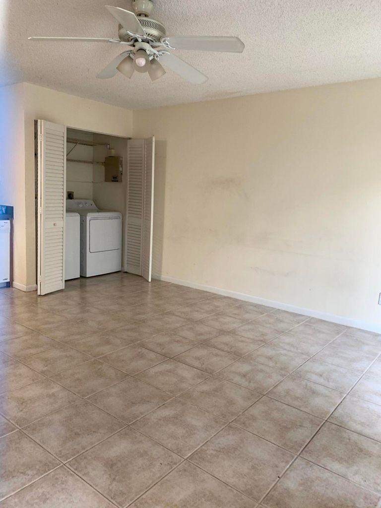 1 bedroom Condominium at 643 Executive Center Drive #Q-102, Eden Place, West Palm Beach — photo 5