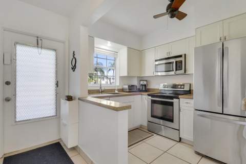 298 SE 6th Avenue #6, Pompano Beach FL - photo 15 of 36