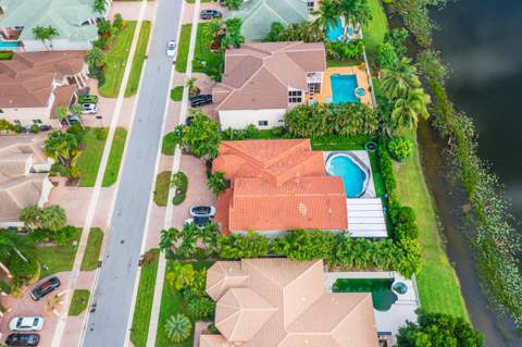 11804 Osprey Pointe Circle, Wellington FL - photo 6 of 117