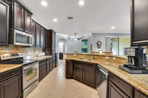 9328 Silent Oak Circle, West Palm Beach FL - photo 14 of 35