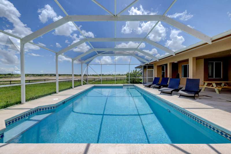 4 bedroom Single Family Residence at 2700 S Header Canal Road, Fort Pierce, Fort Pierce — photo 5