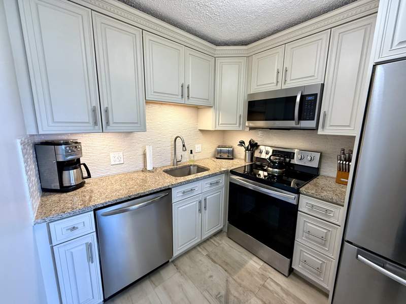 2 bedroom Condominium at 359 Oakridge T, Century Village, Deerfield Beach — photo 2