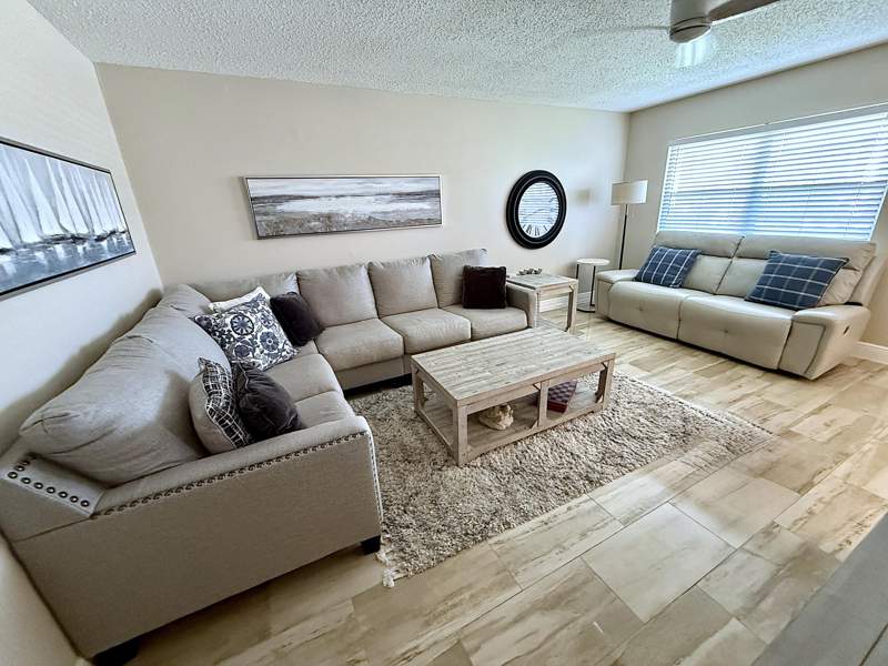 2 bedroom Condominium at 359 Oakridge T, Century Village, Deerfield Beach — photo 5