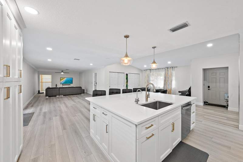 4 bedroom Single Family Residence at 16338 Alexander Run, Jupiter Farms, Jupiter — photo 2