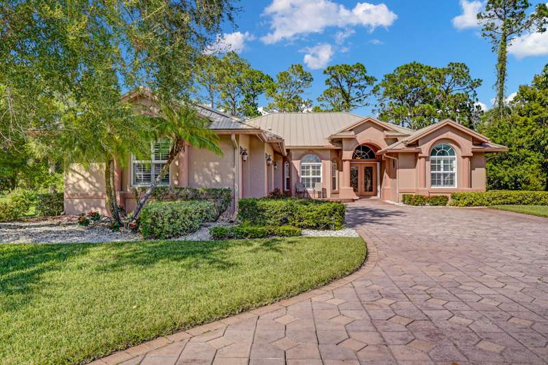 3 bedroom Single Family Residence at 3401 Bent Pine Drive, Monte Carlo Country Club Unit 1, Fort Pierce — photo 2