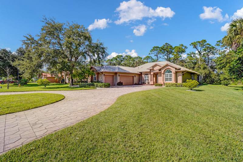 3 bedroom Single Family Residence at 3401 Bent Pine Drive, Monte Carlo Country Club Unit 1, Fort Pierce — photo 5