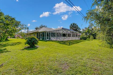 3401 Bent Pine Drive, Fort Pierce FL - photo 6 of 54