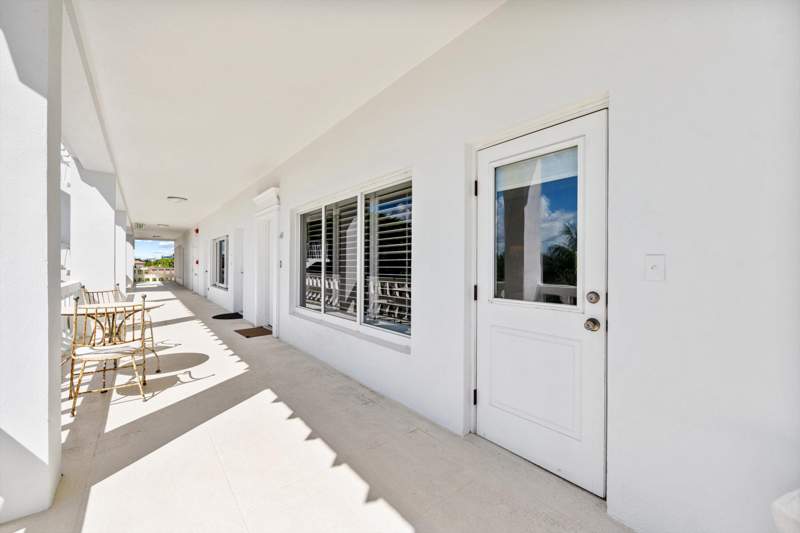 2 bedroom Condominium at 300 S Ocean Boulevard #4f, Three Hundred Ocean Blvd Apts Inc, Palm Beach — photo 2