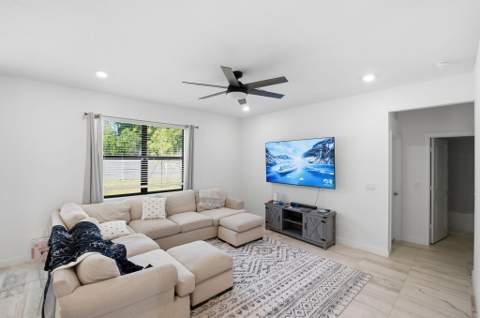 6016 SE Violet Lane, Stuart FL - photo 9 of 33