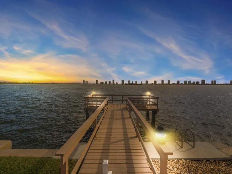 2 bedroom Stock Cooperative at 101 Doolen Court #201, Lake Colony Apts One Inc, North Palm Beach — photo 5