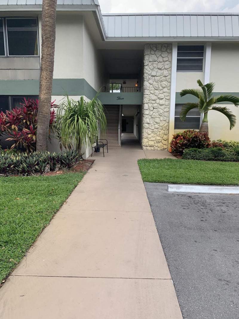 2 bedroom Condominium at 2302 Sunrise Boulevard #204, Inlet House Condominium, Fort Pierce — photo 4