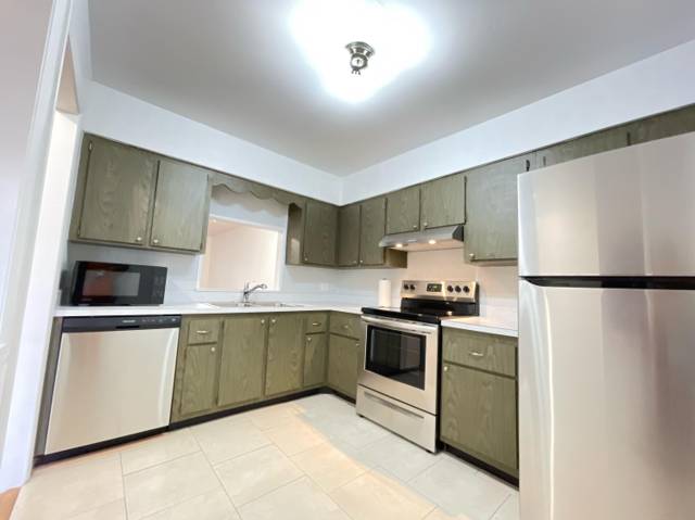 2302 Sunrise Boulevard #202