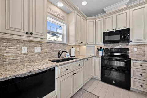 10701 S Ocean Drive #827, Jensen Beach FL - photo 21 of 71
