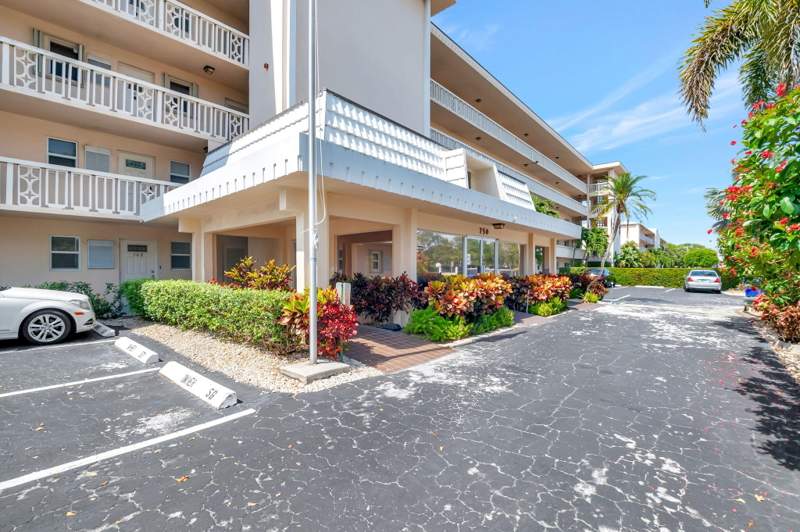2 bedroom Condominium at 750 NE Spanish River Boulevard #103, Boca House, Boca Raton — photo 3