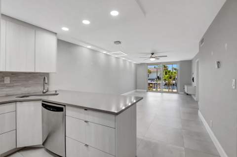750 NE Spanish River Boulevard #103, Boca Raton FL - photo 9 of 45
