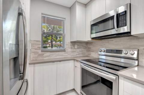 750 NE Spanish River Boulevard #103, Boca Raton FL - photo 10 of 45