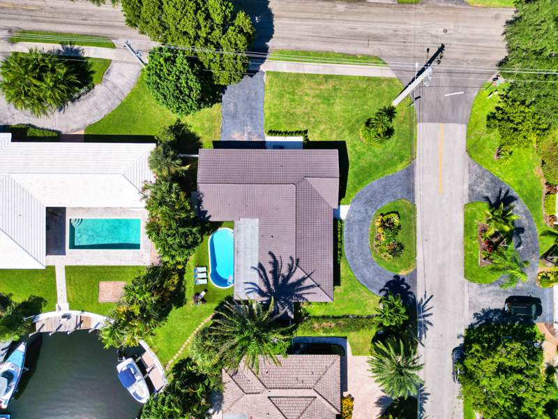 5 bedroom Single Family Residence at 3821 NE 29th Avenue, Venetian Isles 1st Sec, Lighthouse Point — photo 2