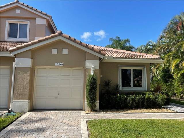 The Courtyards At Grand PalmsHomes for Sale in Pembroke Pines, FL
