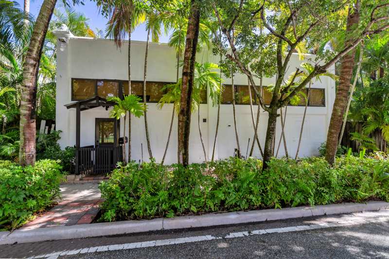 4 bedroom Single Family Residence at 1412 Lake Avenue, Grandview Heights, West Palm Beach — photo 1