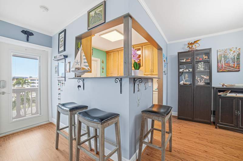 2 bedroom Stock Cooperative at 112 Doolen Court #302, Lake Colony Apts Two Inc, North Palm Beach — photo 5